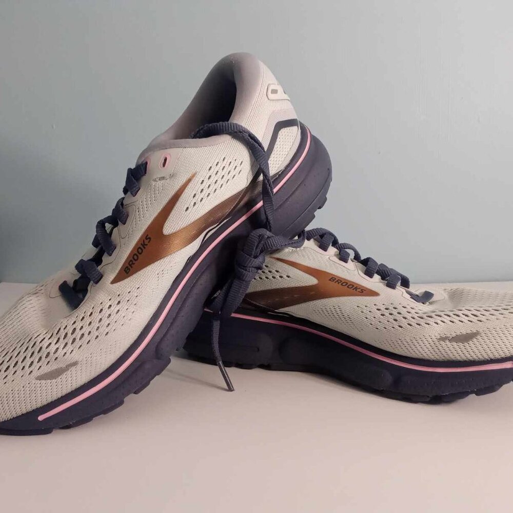 Women's Brooks Ghost 15 size 7.5